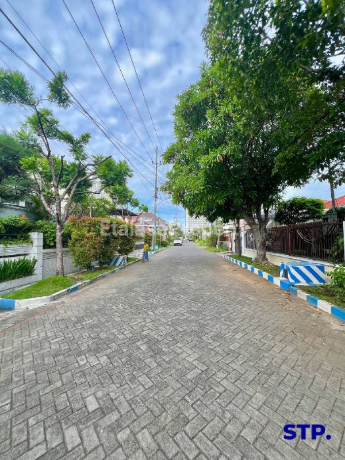 Foto properti Jual Rumah Baru Renovasi Di Manyar Kertoarjo 3