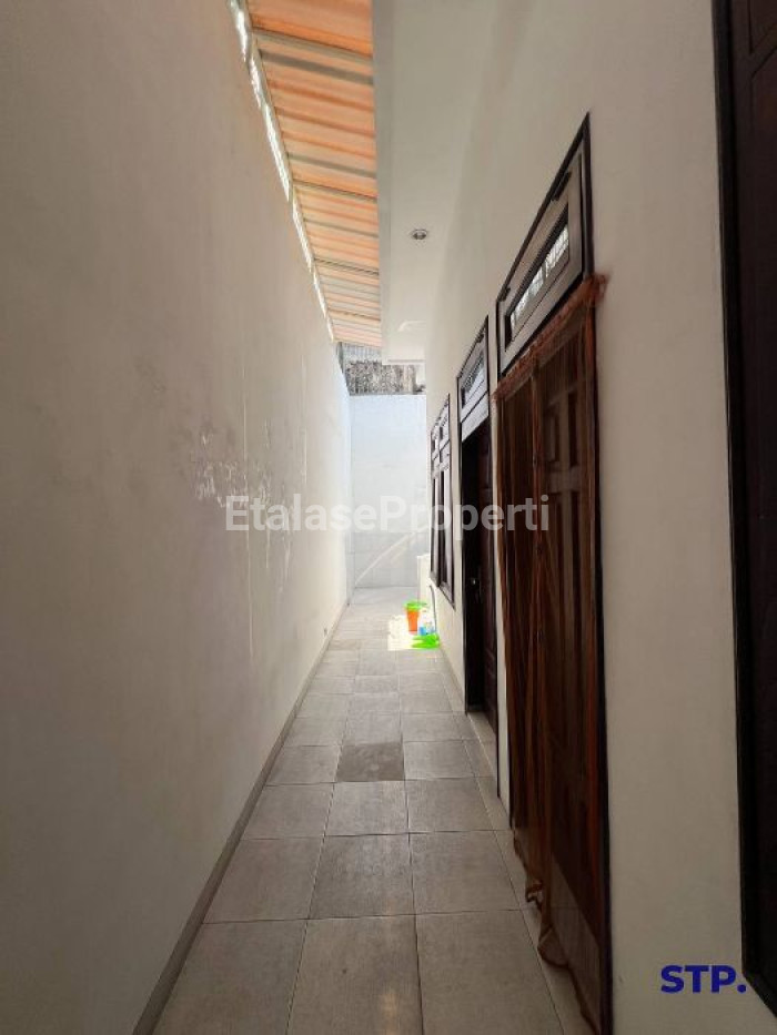 Foto properti NEW RENOV - Rumah Tinggal Siap Huni Di Manyar Kertoarjo 8