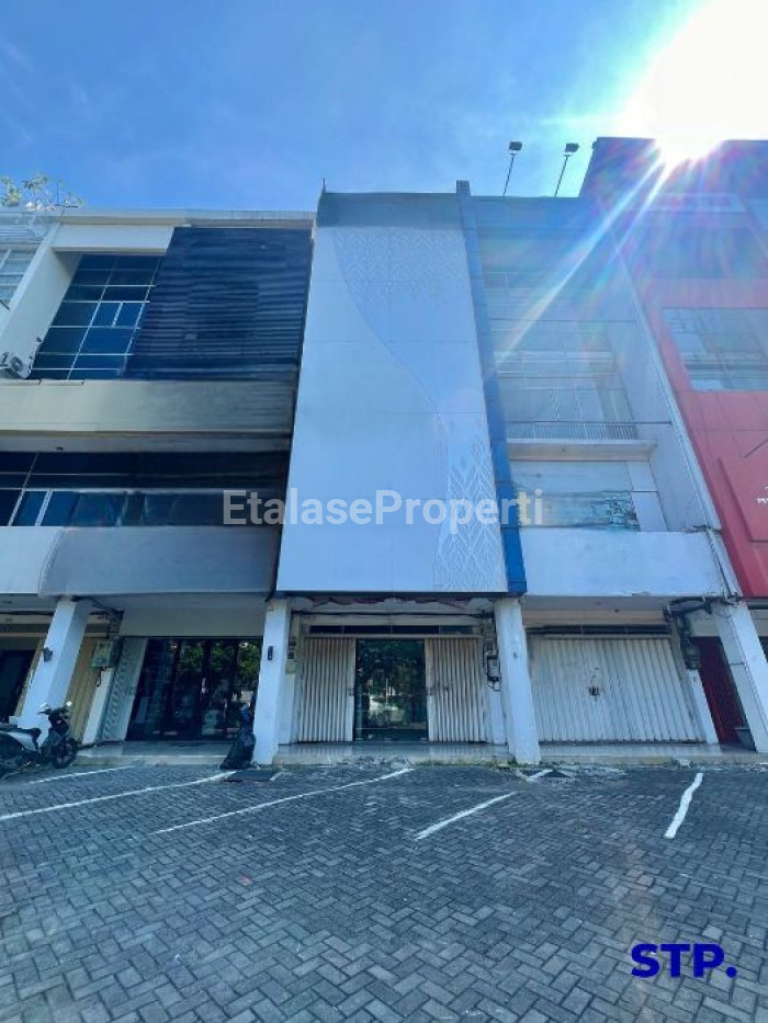 Foto properti Turun Harga! Ruko 4 Lantai Di Jalan Indragiri 1