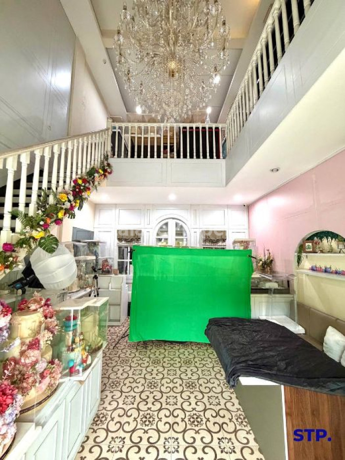 Foto properti Turun Harga! Ruko 4 Lantai Di Jalan Indragiri 2