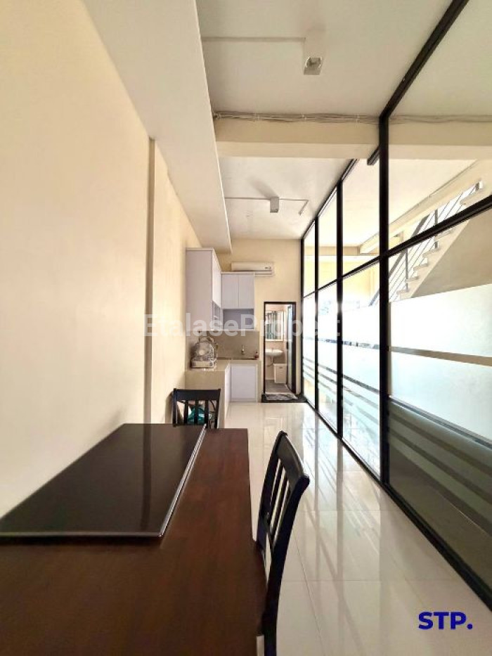 Foto properti Turun Harga! Ruko 4 Lantai Di Jalan Indragiri 6
