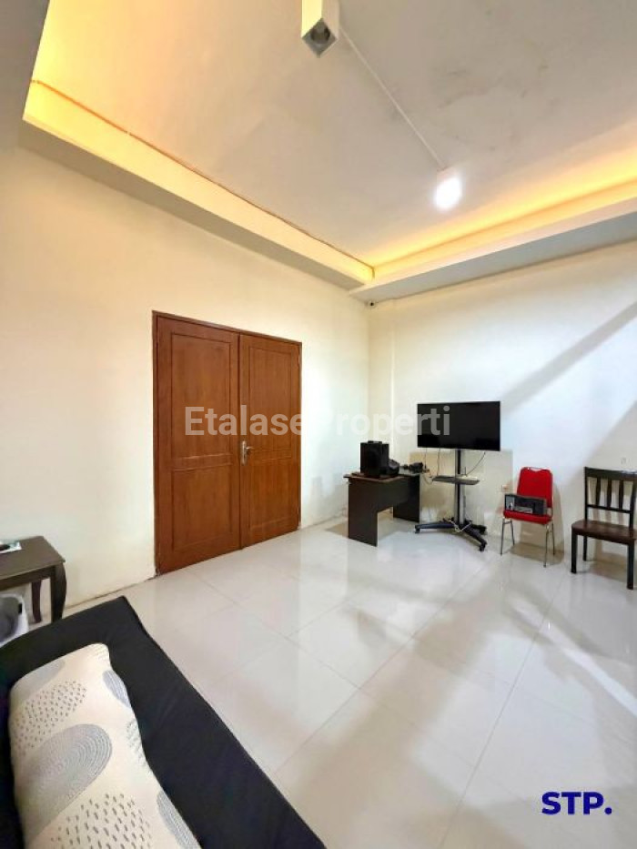 Foto properti Turun Harga! Ruko 4 Lantai Di Jalan Indragiri 7