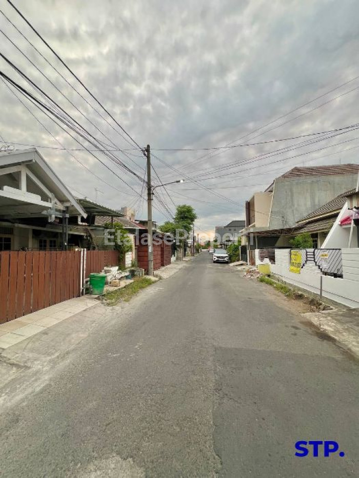 Foto properti 3 Unit, Rumah Baru Modern Nginden Intan Timur Unit A 10