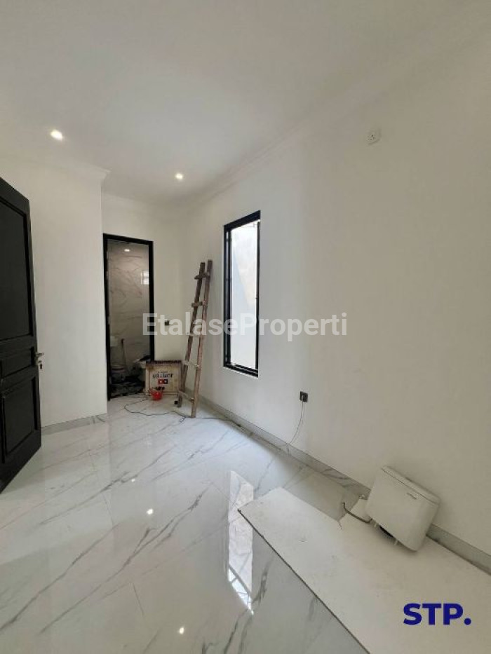 Foto properti NEW AMERICAN! Rumah Araya Tahap 2 Di Jalan Boulevard 9