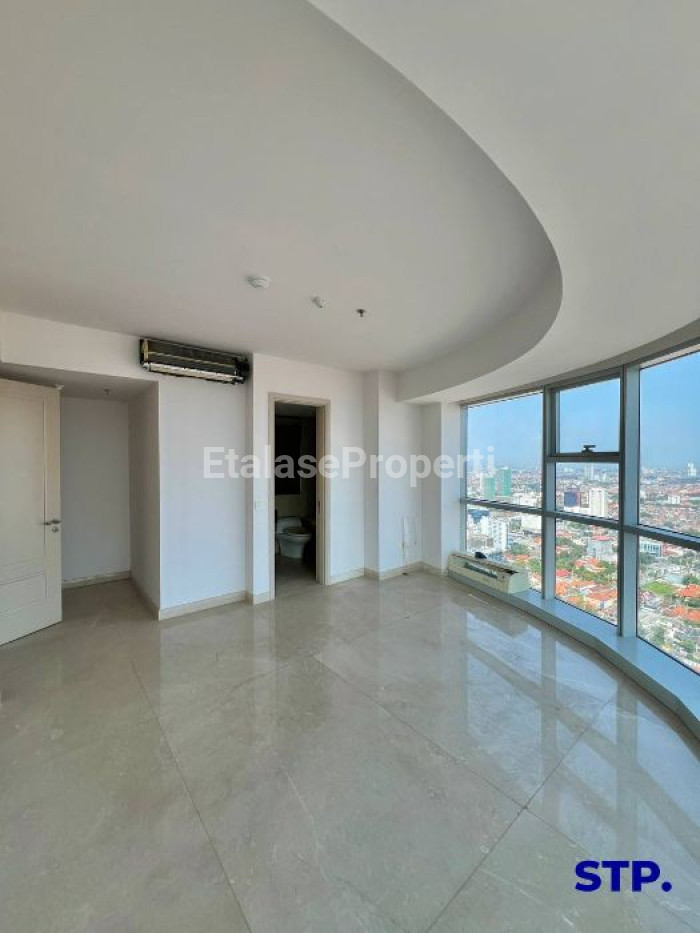 Foto properti Apartemen One Icon 3+1 Bedroom Baru Gress Unfurnished Lantai 36 2
