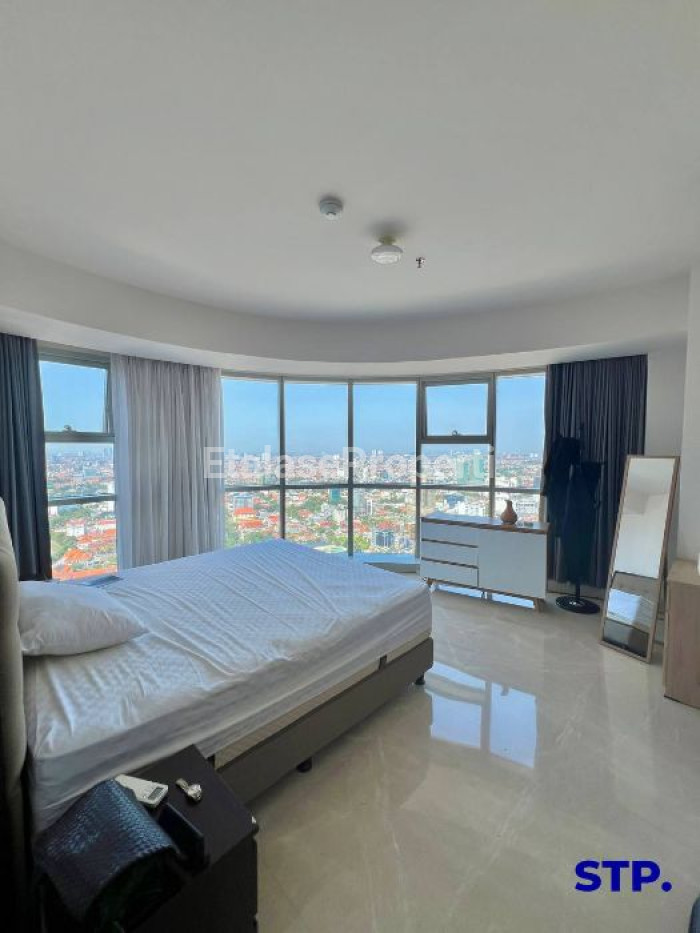 Foto properti Apartemen One Icon 3+1 Bedroom Furnished Lantai 36 6