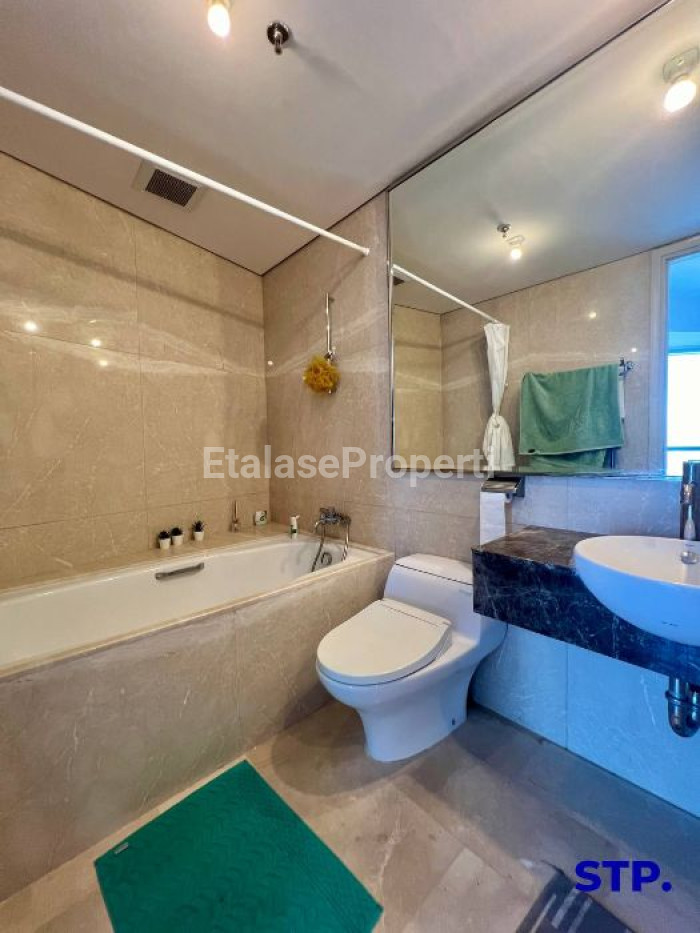 Foto properti Apartemen One Icon 3+1 Bedroom Furnished Lantai 36 8