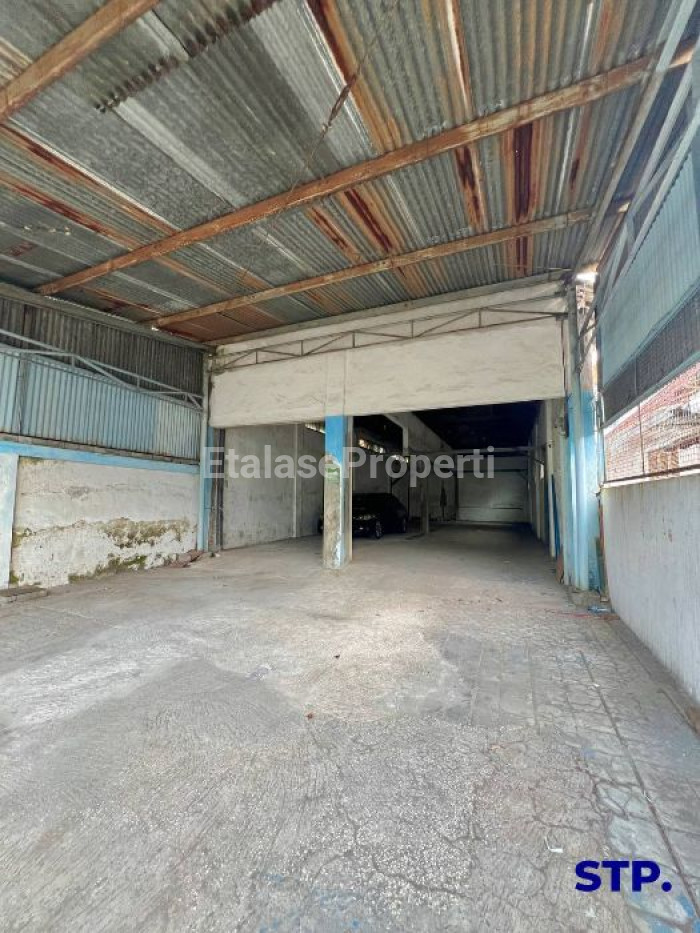 Foto properti Rumah + Gudang Di Manyar Sambongan, Surabaya 3