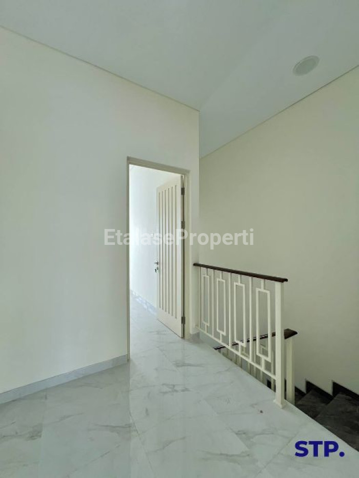 Foto properti 5 Unit, Rumah Baru Di Perumahan Jemursari Selatan Tipe A 6