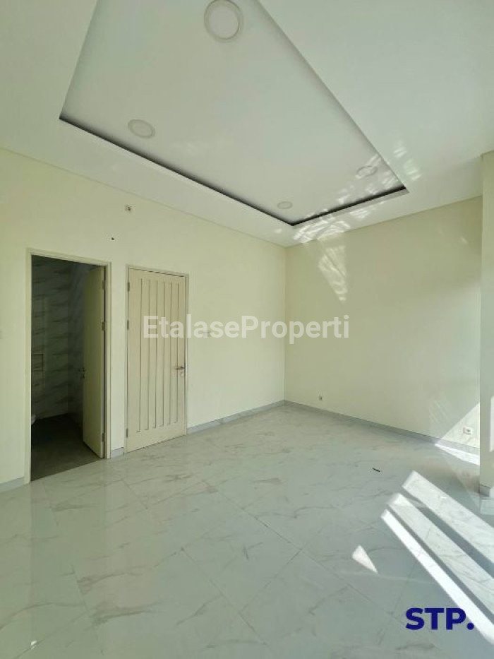 Foto properti 5 Unit, Rumah Baru Di Perumahan Jemursari Selatan Tipe A 8