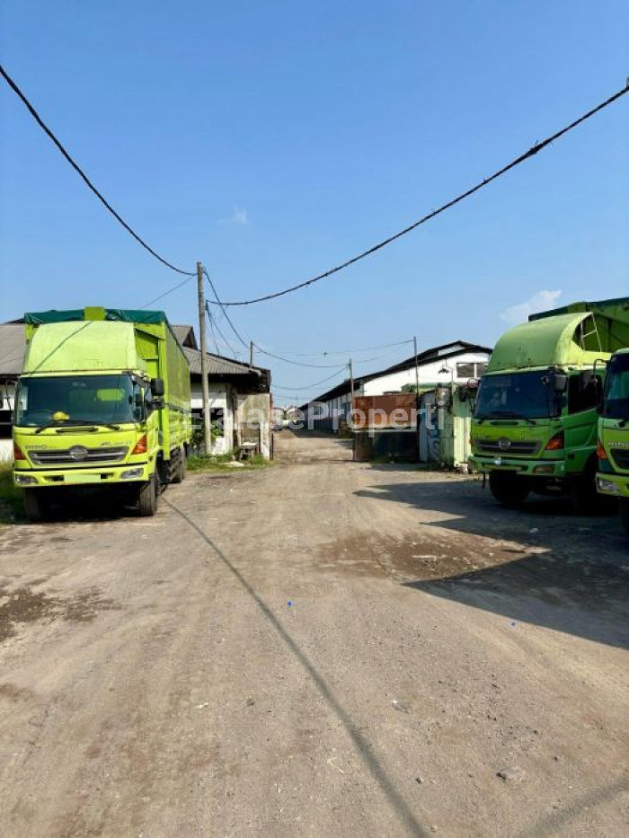 Foto properti *Dijual Cepat, Murah Gudang Raya Gilang* 2