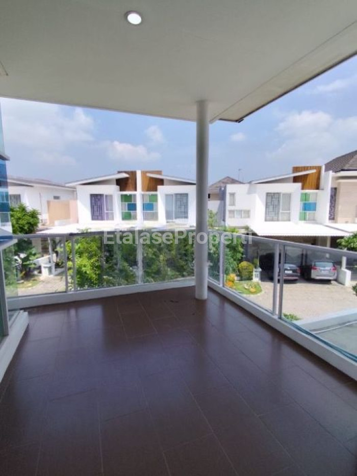 Foto properti Rumah Minimalis Full Furnish ROYAL RESIDENCE  Di Jual Harga 4M An 5
