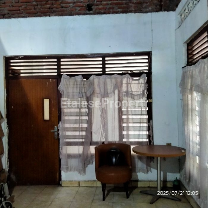 Foto properti Dijual Rumah Letak Strategis Di Jalan Kapas Krampung Dekat Mall KaZa,  Pasar Tambah Rejo Dan Kapasan 4