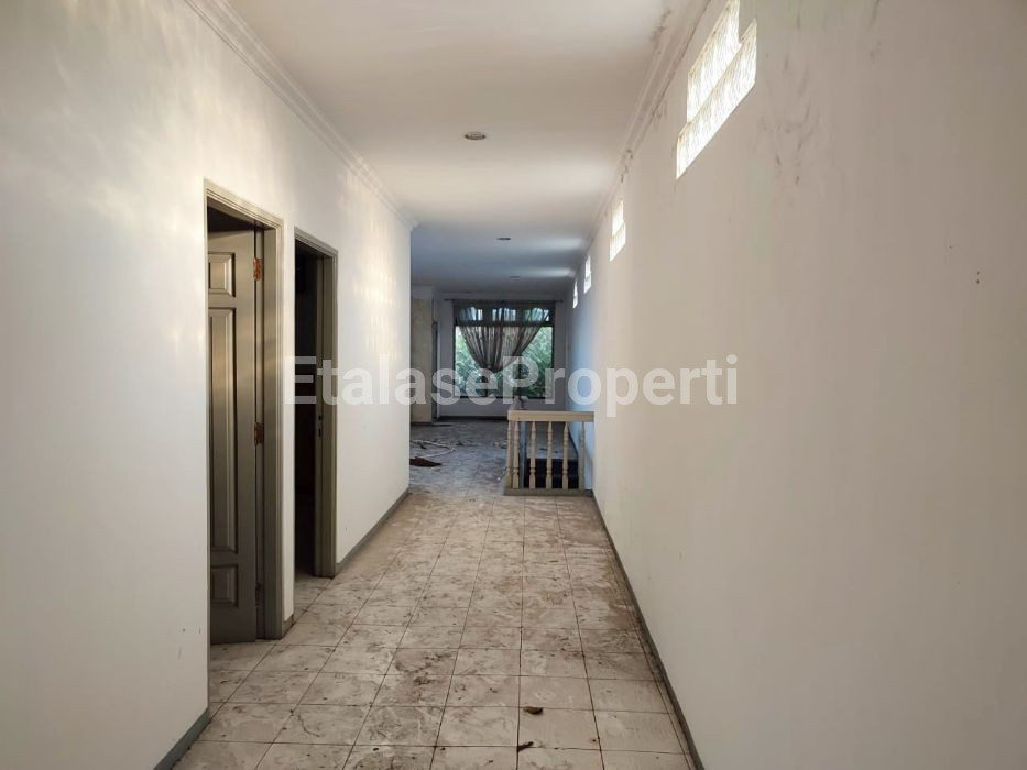 Foto properti Dijual Rumah Tengah Kota Jl Petemon Dekat Diponegoro Kedungdoro 7