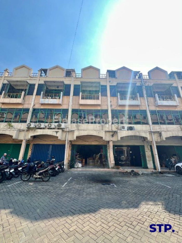 Foto properti Jual Cepat, Ruko 3 Lantai Di Pengampon Square 1