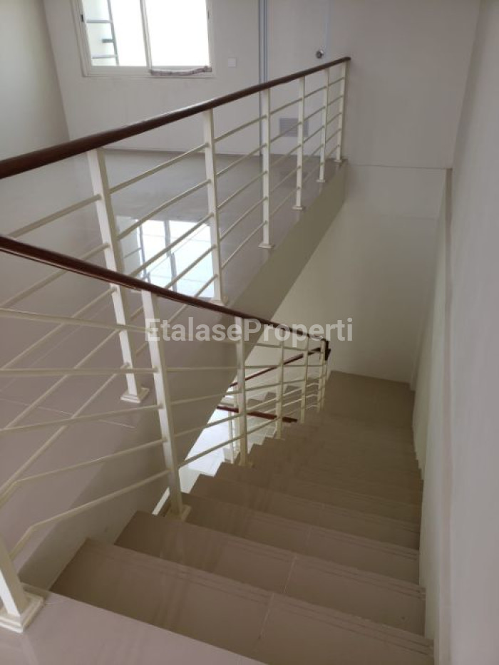 Foto properti Disewakan Northwest Boulevard  Lantai 2 & 3 4