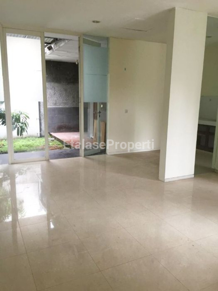 Foto properti Rumah Green Wood Citraland Dekat Wiyung Dan Gwalk 2