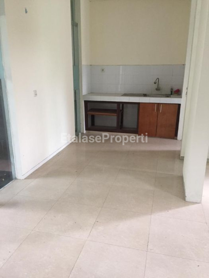 Foto properti Rumah Green Wood Citraland Dekat Wiyung Dan Gwalk 9