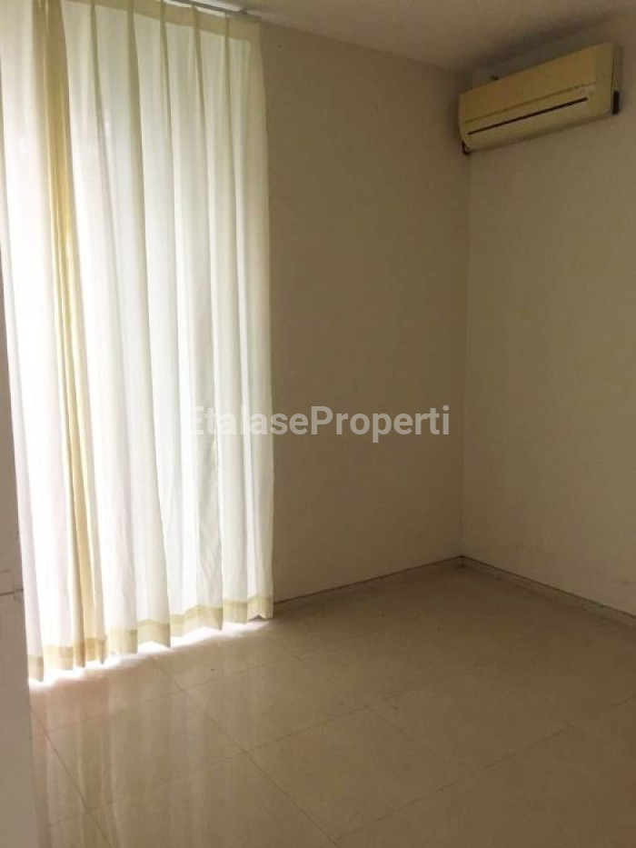 Foto properti Rumah Green Wood Citraland Dekat Wiyung Dan Gwalk 10