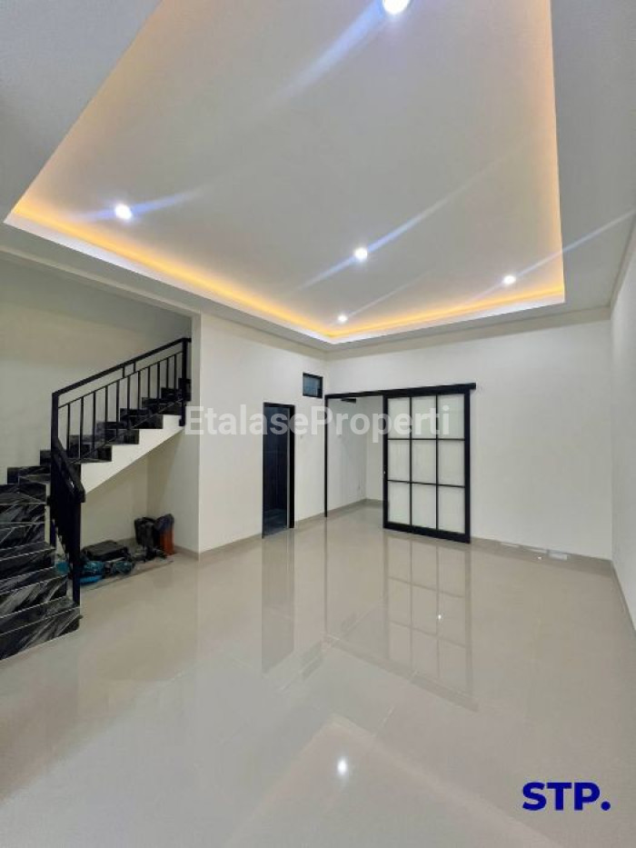 Foto properti Rumah Baru 2 Lantai Di Rungkut Mapan Banyak Bonus 4