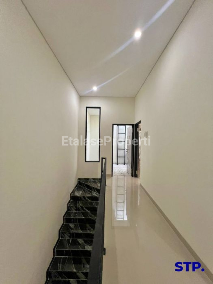 Foto properti Rumah Baru 2 Lantai Di Rungkut Mapan Banyak Bonus 6
