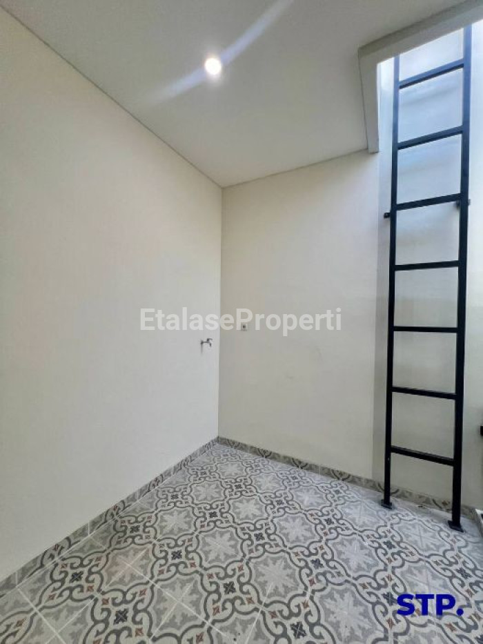 Foto properti Rumah Baru 2 Lantai Di Rungkut Mapan Banyak Bonus 7