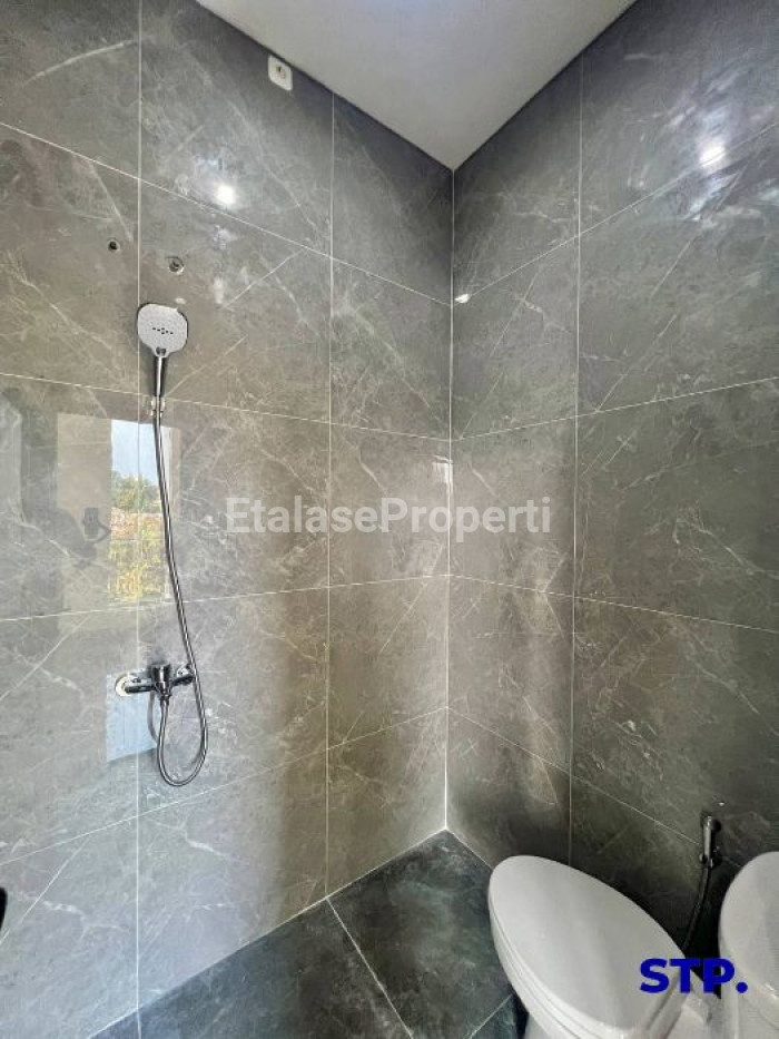 Foto properti Rumah Baru 2 Lantai Di Rungkut Mapan Banyak Bonus 10