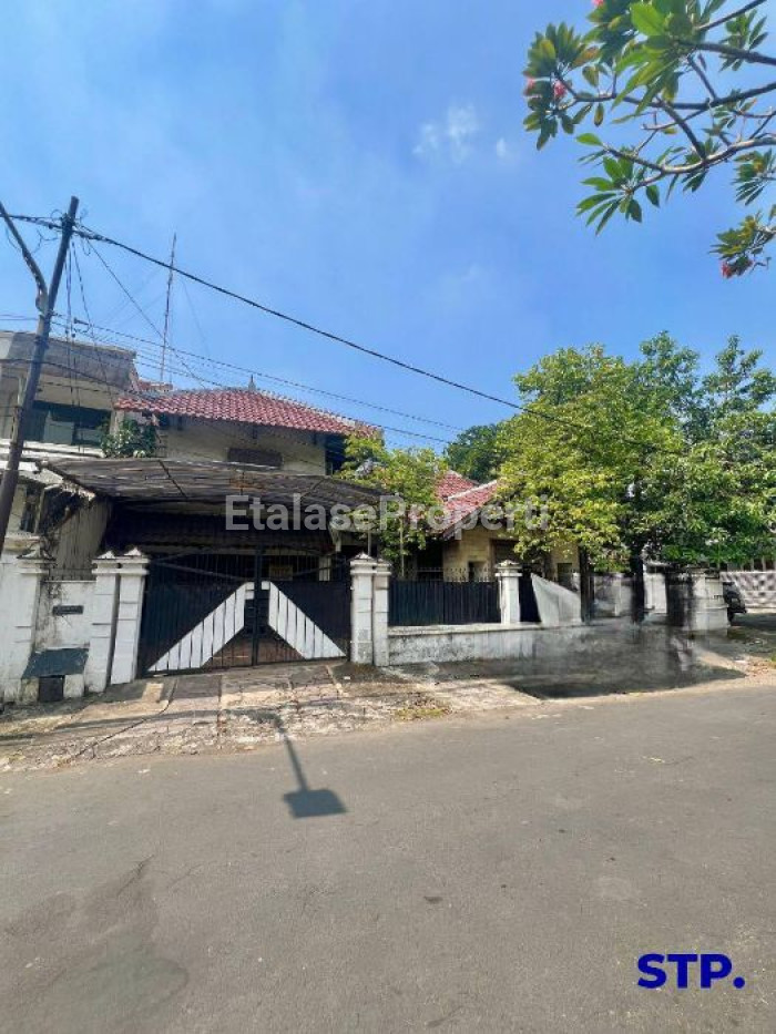 Foto properti Rumah 2 Lantai Hoek Di Rungkut Asri Utara Jalan Kembar 1