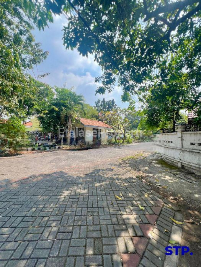 Foto properti Rumah 2 Lantai Hoek Di Rungkut Asri Utara Jalan Kembar 5