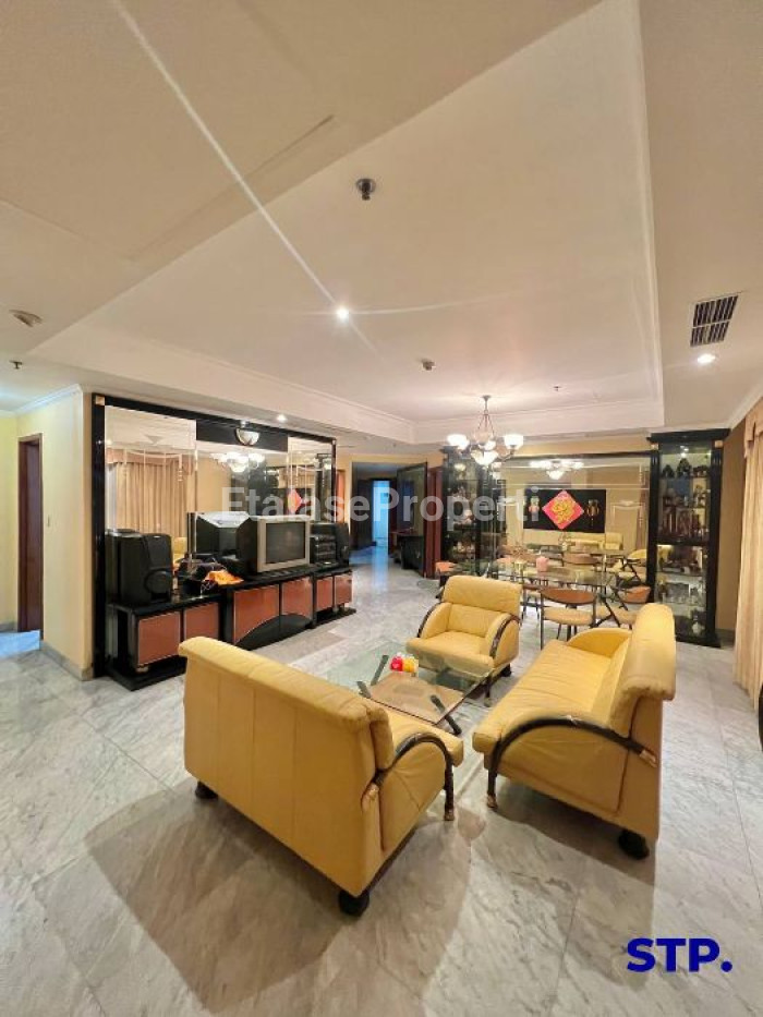 Foto properti Disewakan, Kondominium Sheraton Tunjungan Plaza 3+1 Bedroom Lantai 17 2