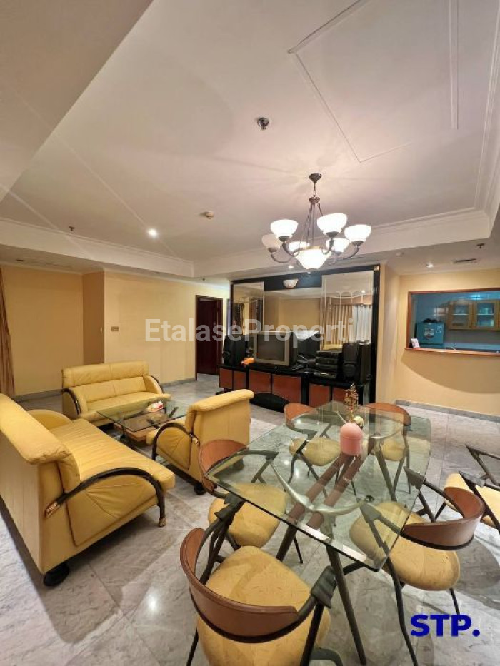 Foto properti Disewakan, Kondominium Sheraton Tunjungan Plaza 3+1 Bedroom Lantai 17 3
