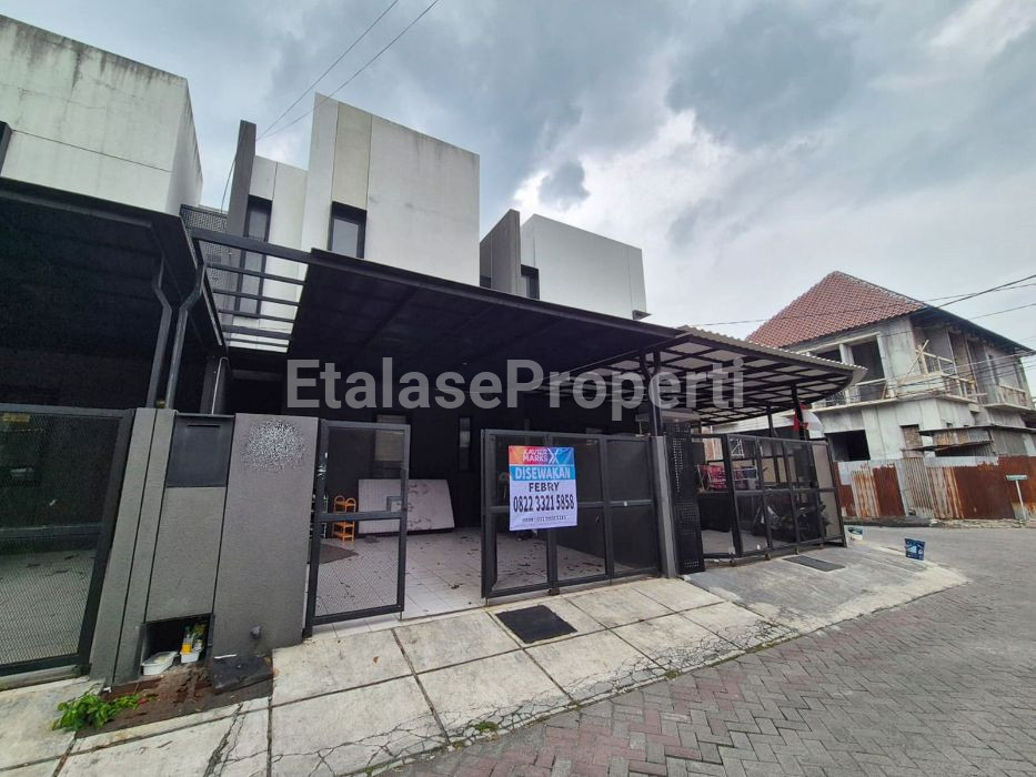 Foto properti Disewakan Rumah Di Darmo Harapan Indah Dekat Satelit Dan Margomulyo 1