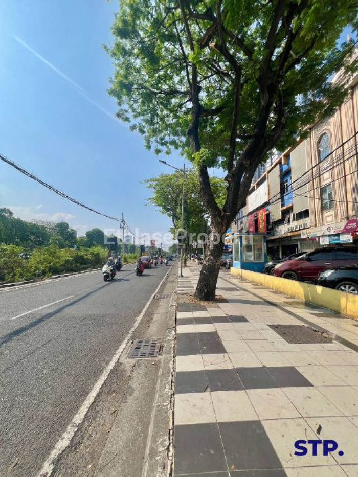 Foto properti Jual Ruko 3 Lantai Di Raya Ahmad Yani 5