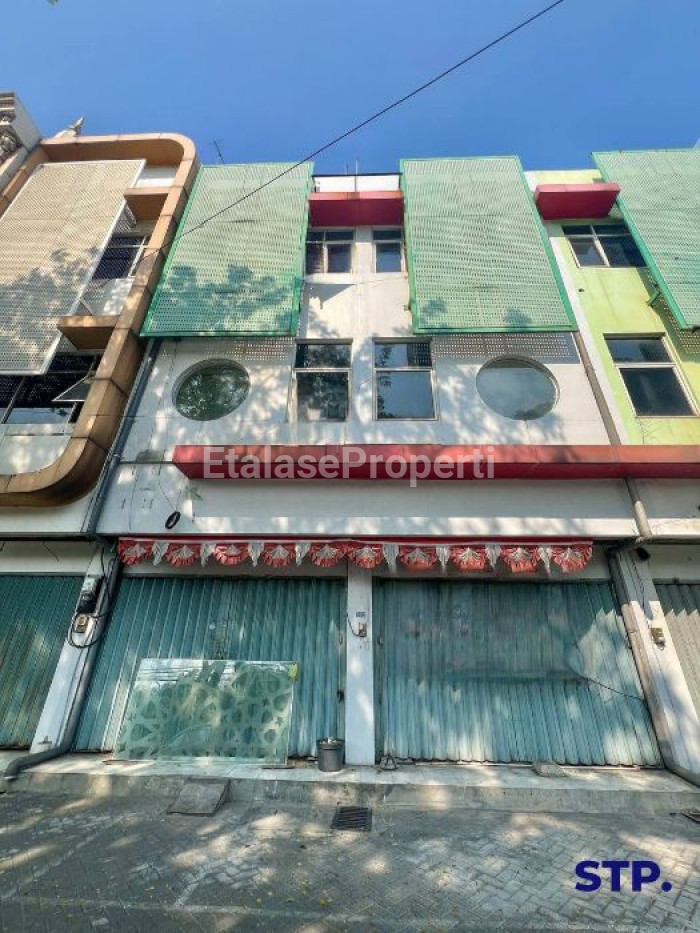 Foto properti Sewa Ruko 3 Lantai Di Raya Ahmad Yani 1