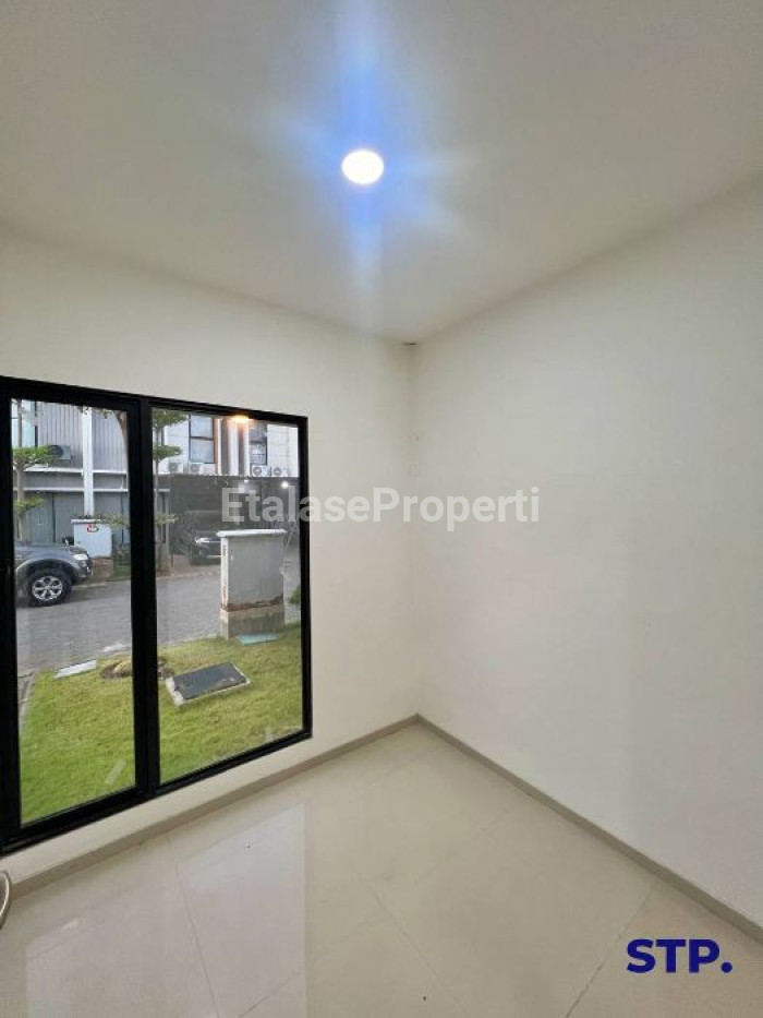 Foto properti Disewakan Rumah 2 Lantai Di Eastern Park 5