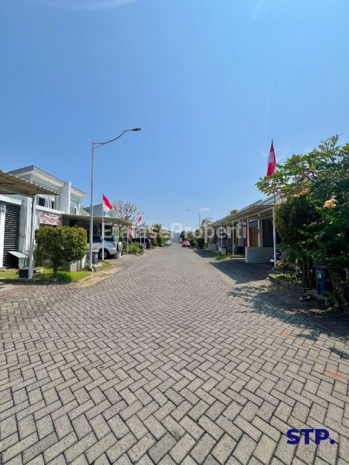 Foto properti Dijual, Rumah Sukolilo Dian Regency 2 Sudah Renovasi 9
