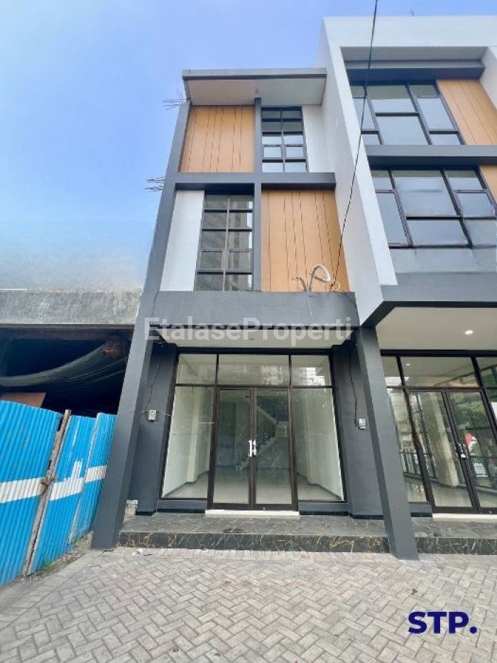 Foto properti 6 Unit Jejer, Ruko 3 Lantai Di Area Margorejo Indah Tipe B 1