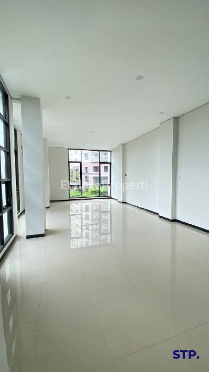 Foto properti 6 Unit Jejer, Ruko 3 Lantai Di Area Margorejo Indah Tipe E 7