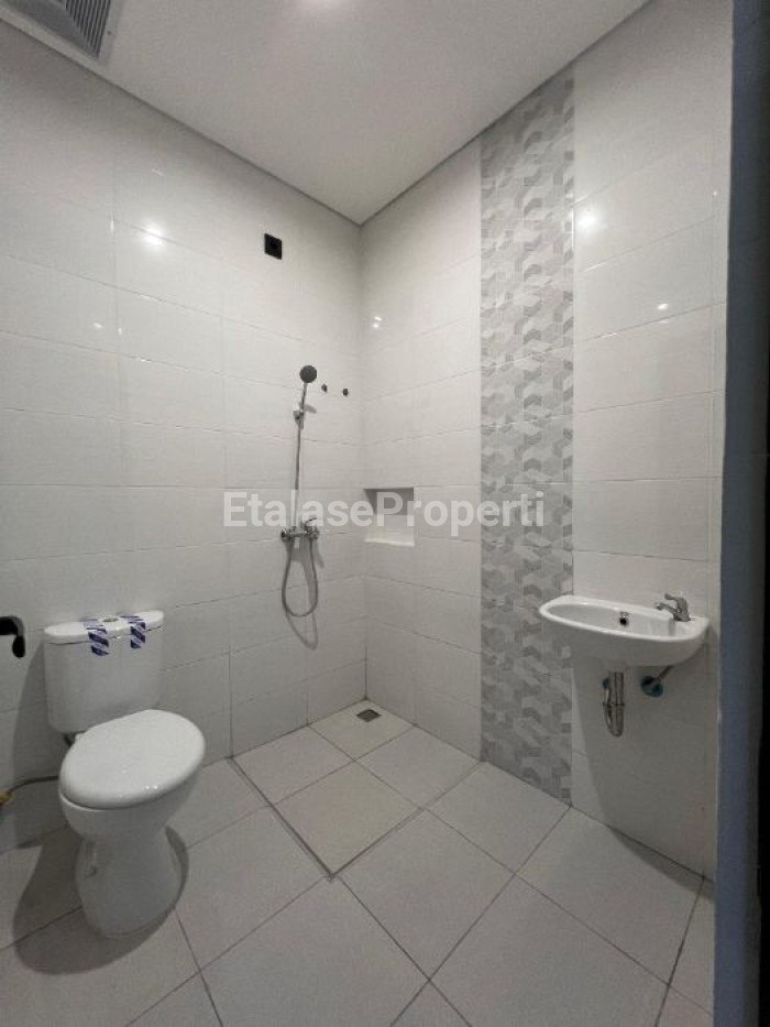 Foto properti Rumah 2lt Manukan Harga Terjangkau 9