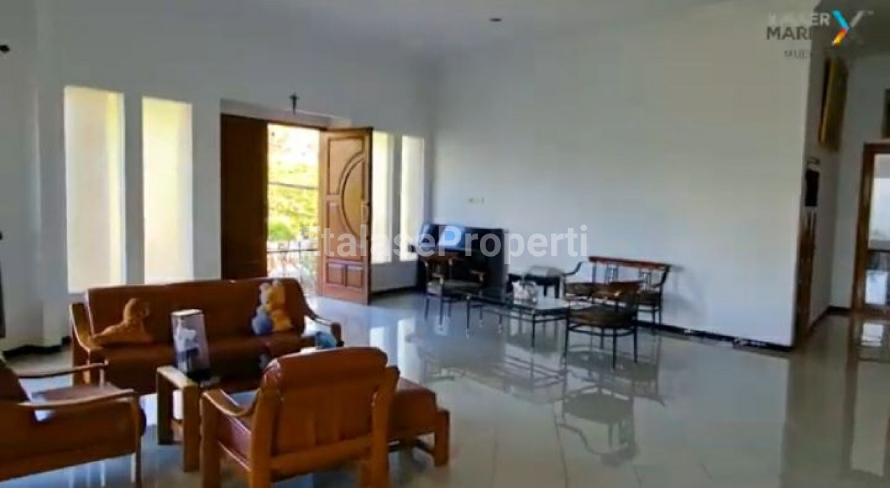 Foto properti Strategis Di Tengah Kota  Surabaya, Dijual Rumah Jalan Kusuma Bangsa 2
