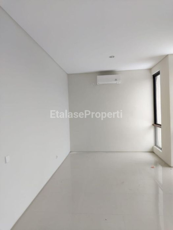 Foto properti Dijual Cepat  Rumah View Lake 5