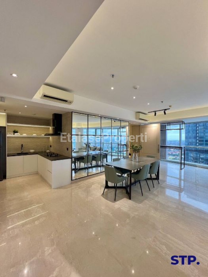 Foto properti Sewa Apartemen One Icon 3 Bedroom Private Lift Furnished Mewah Lantai 26 2