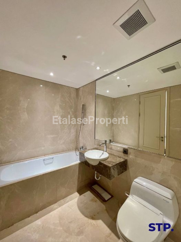 Foto properti Sewa Apartemen One Icon 3 Bedroom Private Lift Furnished Mewah Lantai 26 10