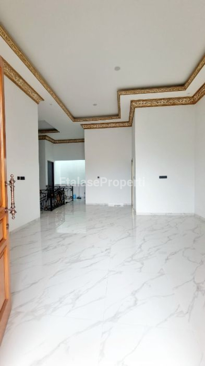 Foto properti Manyar Rejo.baru Dan Megah 1