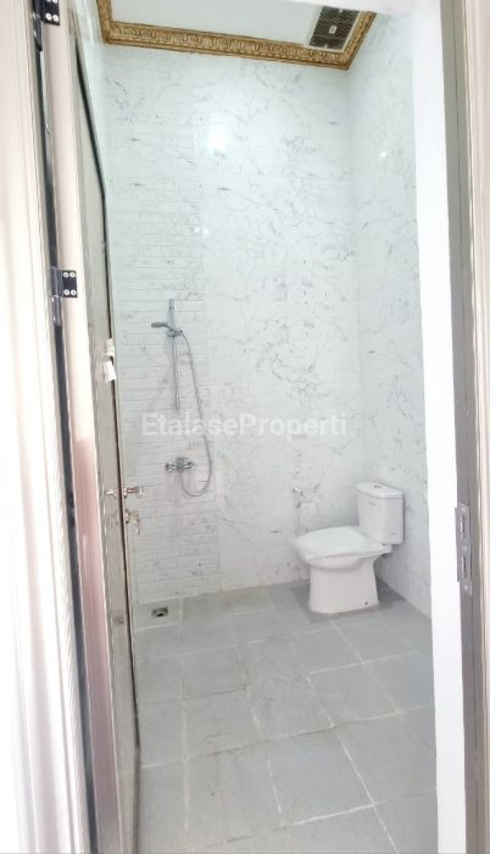 Foto properti Manyar Rejo.baru Dan Megah 2