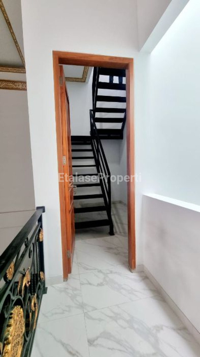 Foto properti Manyar Rejo.baru Dan Megah 7