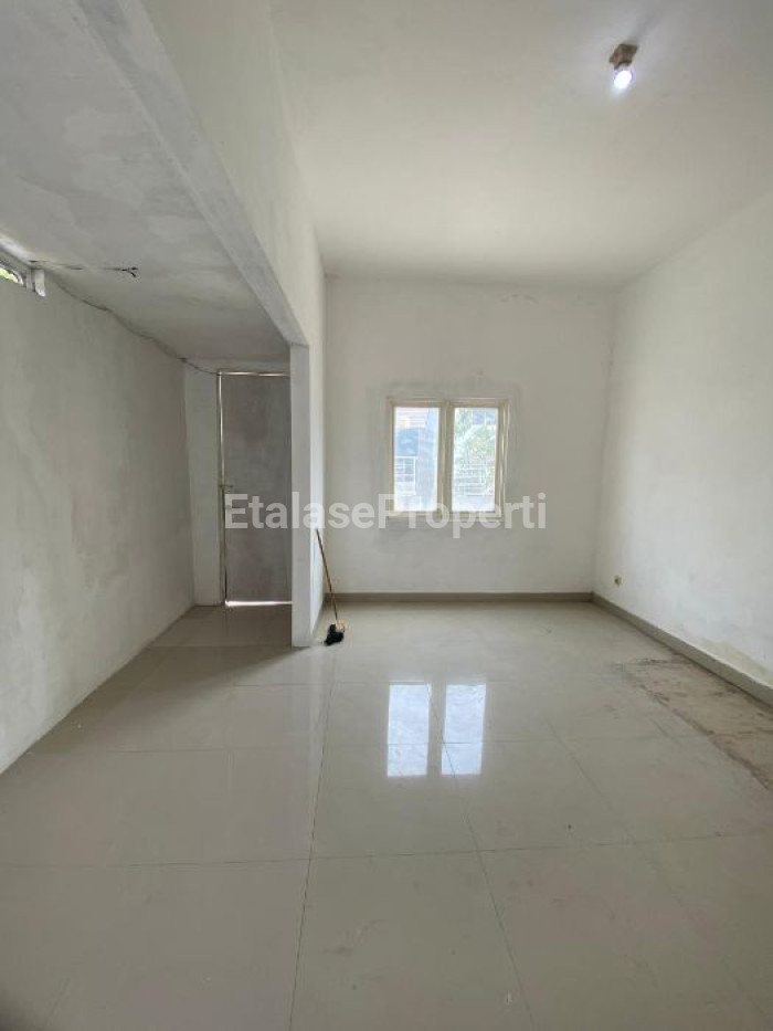 Foto properti DIJUAL RUMAH TINGGAL Perumahan Blukid Residence 2 Sidoarjo Kota 2