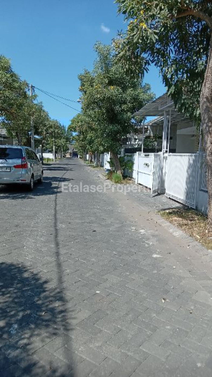 Foto properti Dijual SWP Menganti Gresik (Dian Istana Grup) 1