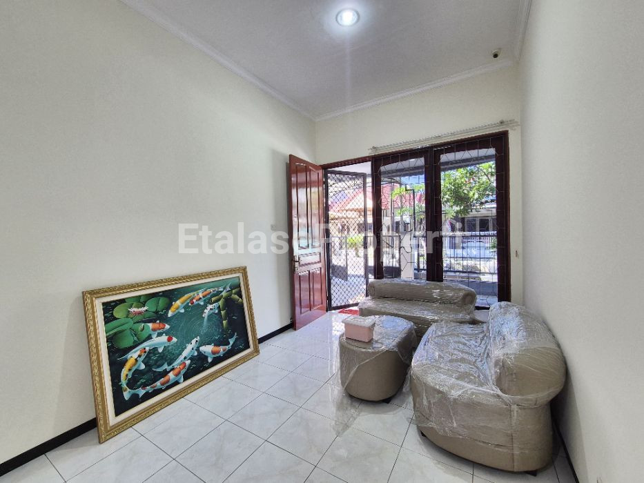 Foto properti Disewakan Rumah Siap Huni Di Baruk Tengah Dekat Rungkut 2