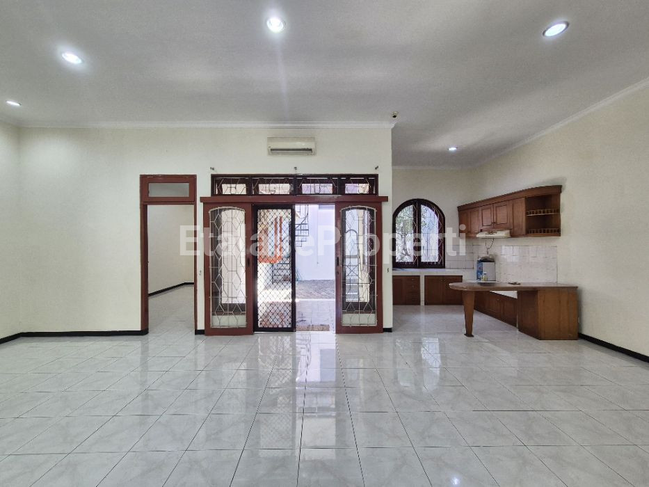 Foto properti Disewakan Rumah Siap Huni Di Baruk Tengah Dekat Rungkut 6